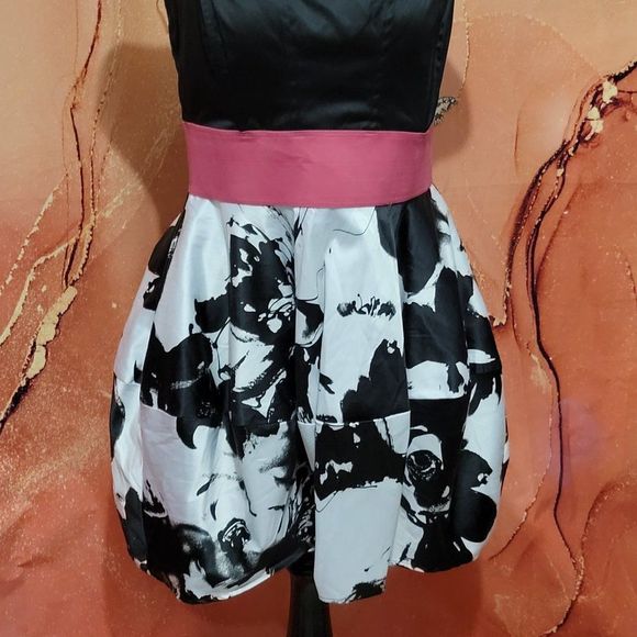 * Speechless black/ white/ pink cocktail/ prom dress - Picture 11 of 11